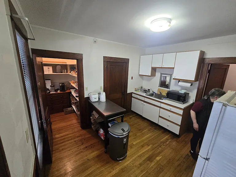 81-83 Adamson St #1 — Photo 2