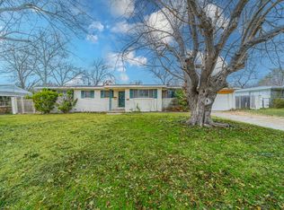 3816 Springbranch Dr, Benbrook, TX 76116