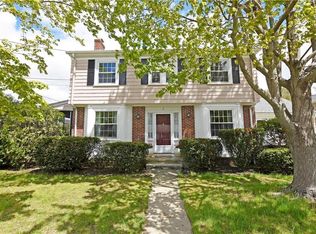 2 Little St, Rumford, RI 02916