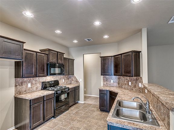 4th image of 4505 Wagner Lake Dr