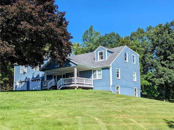 30 Knollcrest Drive, Brookfield, CT 06804