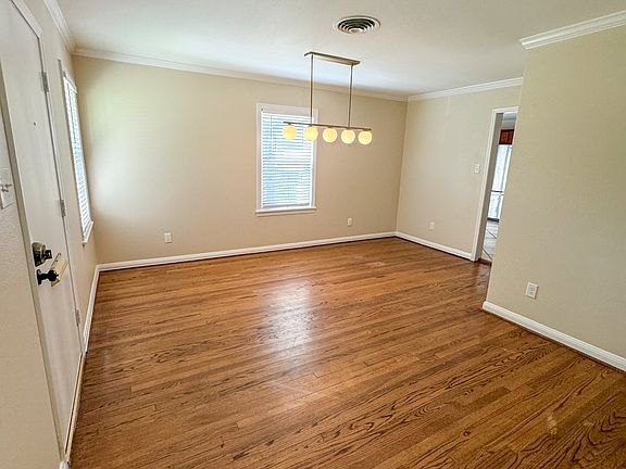 5th image of 1722 De Milo Dr