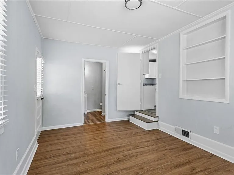 2363 Beverly Ln SW — Photo 10