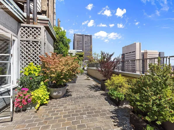 1158 Fifth Avenue image 3 of 21