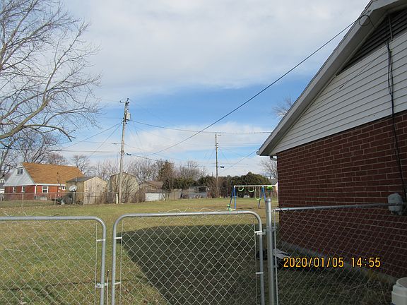 3rd image of 1028 Juniper Way