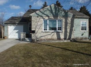 615 Buchholz St, Two Rivers, WI 54241