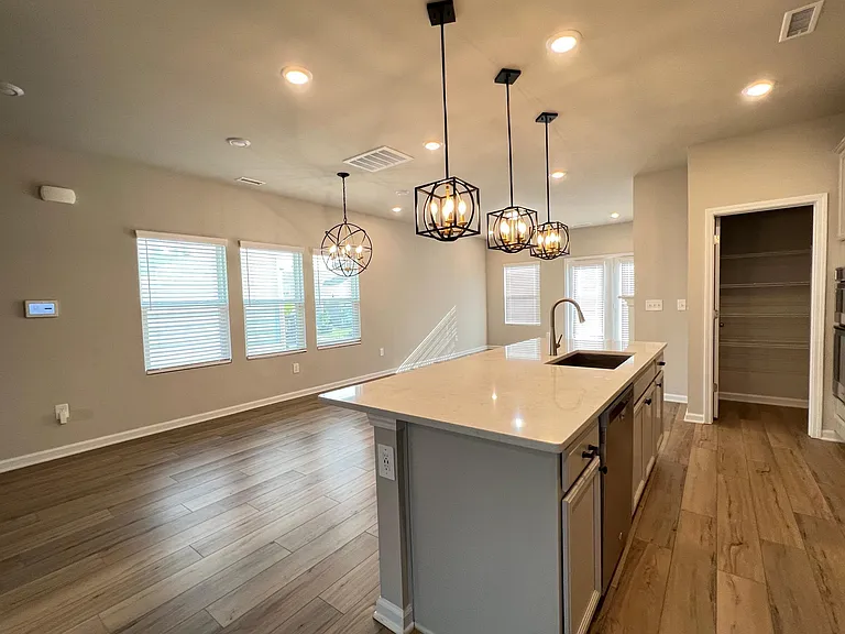629 Firebrick Dr — Photo 10