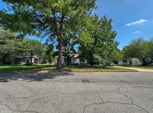 1501 W Day St, Denison, TX 75020