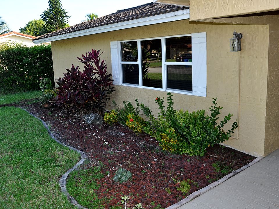 1st image of 2493 NW 118th Ter