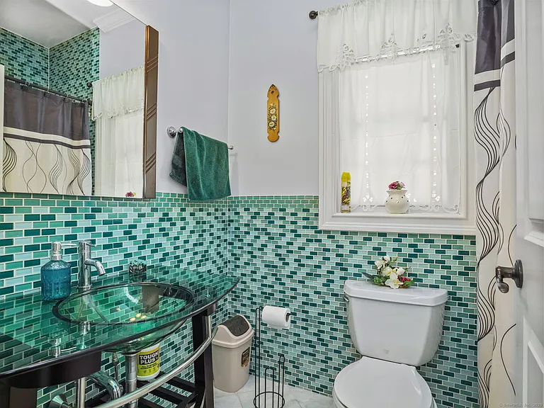 56 Barholm Ave — Photo 11