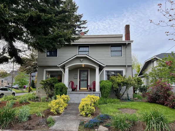 2407 NE Skidmore St, Portland, OR 97211