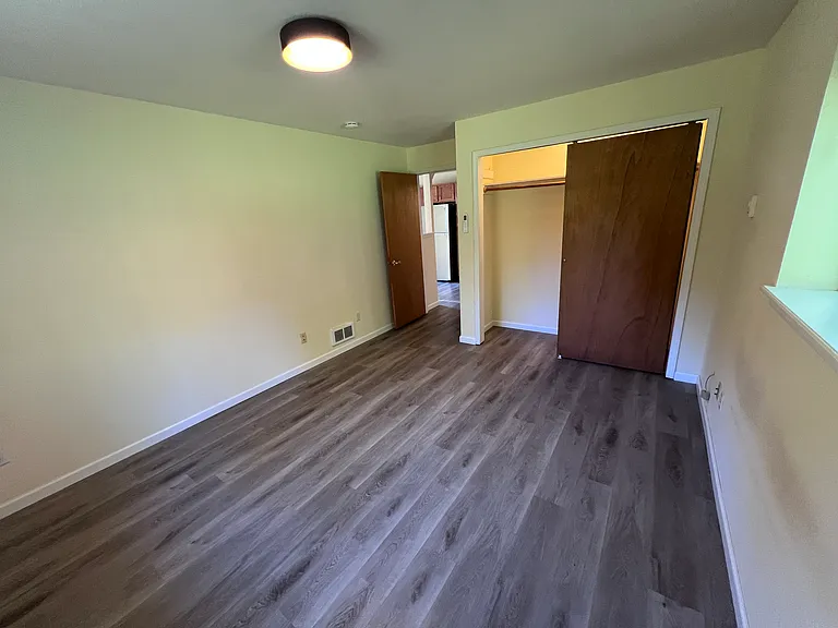 14606 Arrowood Ln SE — Photo 7
