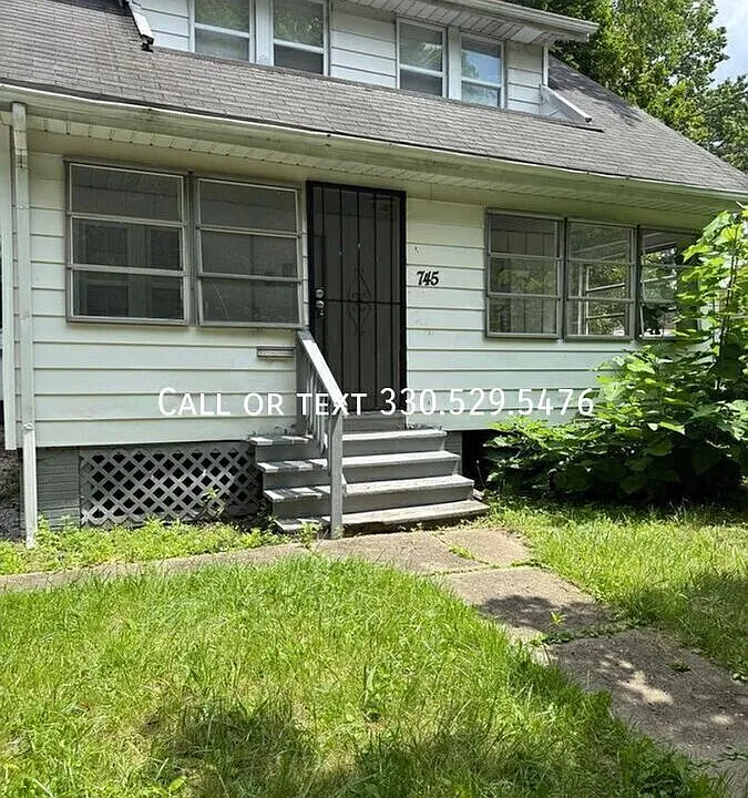 745 Noble Ave