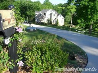 1324 S Oak Lawn Dr, Forest, VA 24551