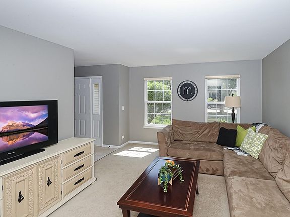 3rd image of 43 Westmoor Ct