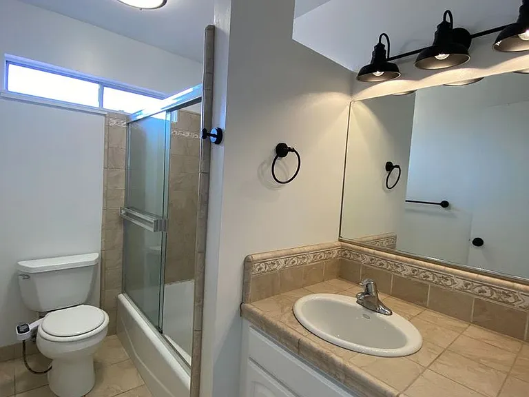 534-536 Joaquin Dr — Photo 15