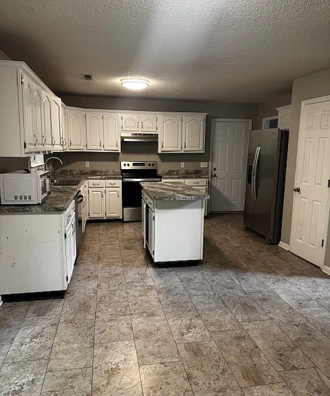 1205 Belgian Dr — Photo 4