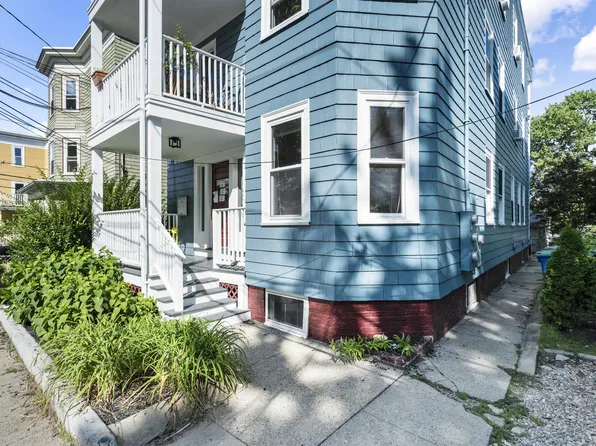 31 Harold St Unit C-1, Somerville, MA 02143