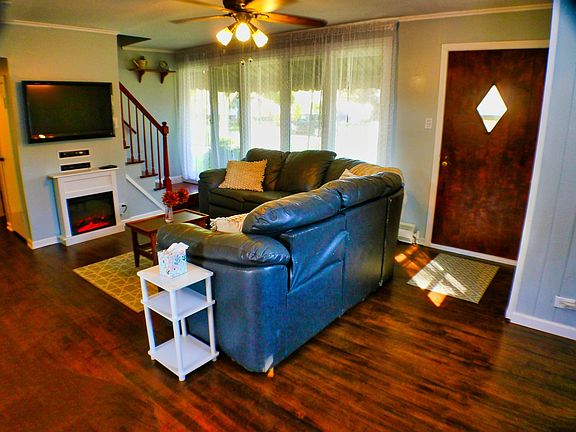 3rd image of 4034 Dean Dr