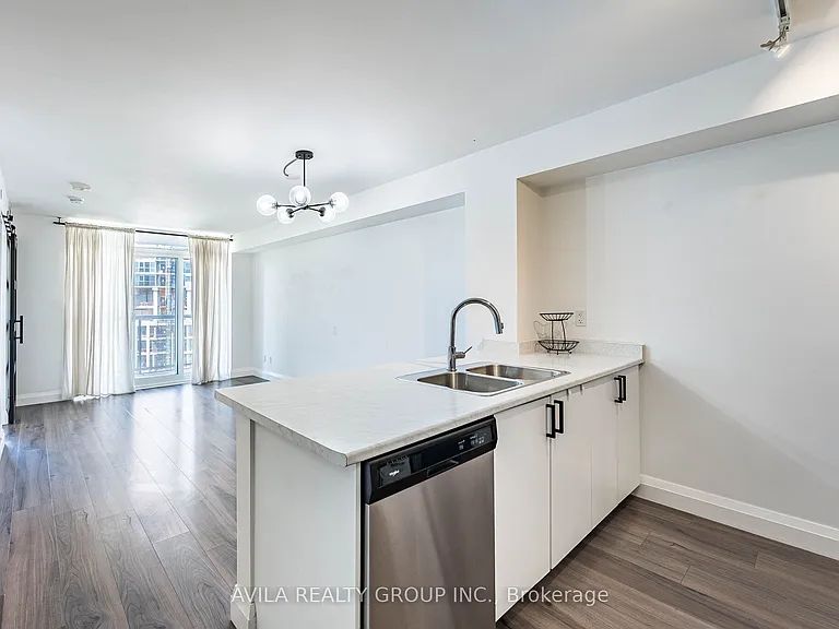 8 Trent Ave #704 — Photo 8