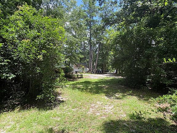 4th image of 4019 Valley Rd