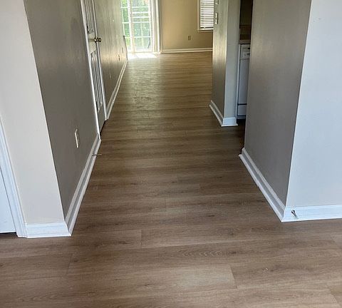 3rd image of 1629 River Main Ct