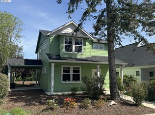 320 Oak St, Florence, OR 97439