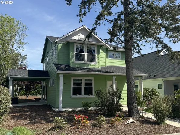 320 Oak St, Florence, OR 97439