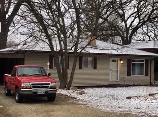 354 Hiawatha Dr, Lake In The Hills, IL 60156