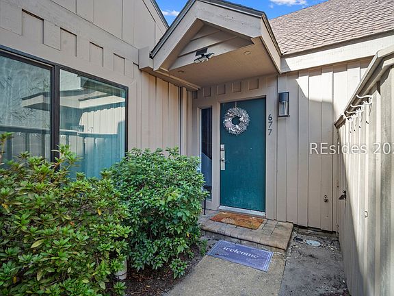 3rd image of 45 Queens Folly Rd APT 677