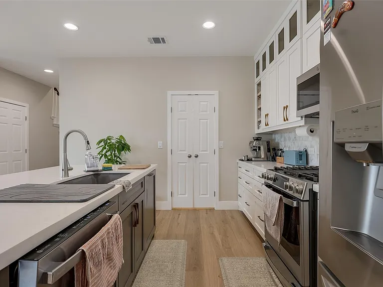 5403 Dimesky Ln — Photo 9
