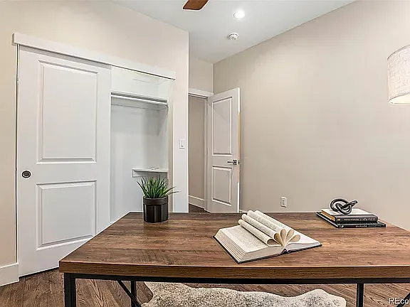 406 S Pearl St — Photo 1