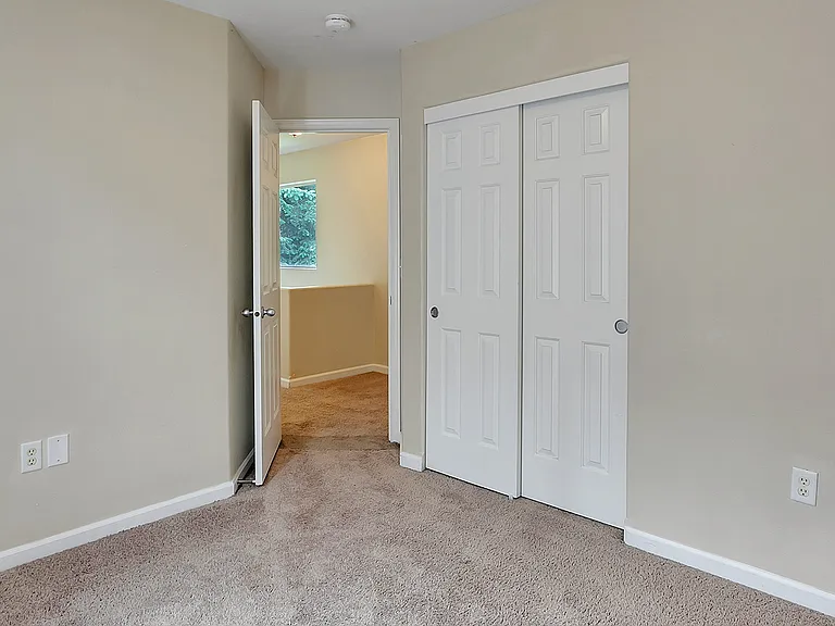 9817 N Clarendon Ave — Photo 18