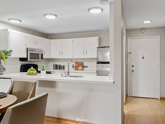 4th image of 6347 137th Ave NE APT 267