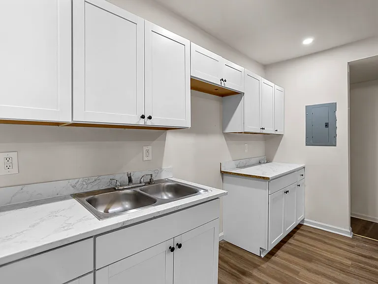 715 Corinth Rd — Photo 35