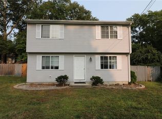 33 Huckleberry Trl, Saunderstown, RI 02874