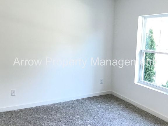 4th image of 1543 57th Ave N