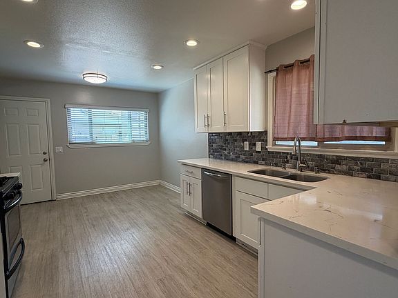 2nd image of 10774 Mercer Ave