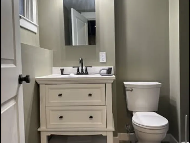 7411 Pine Island Dr NE — Photo 2