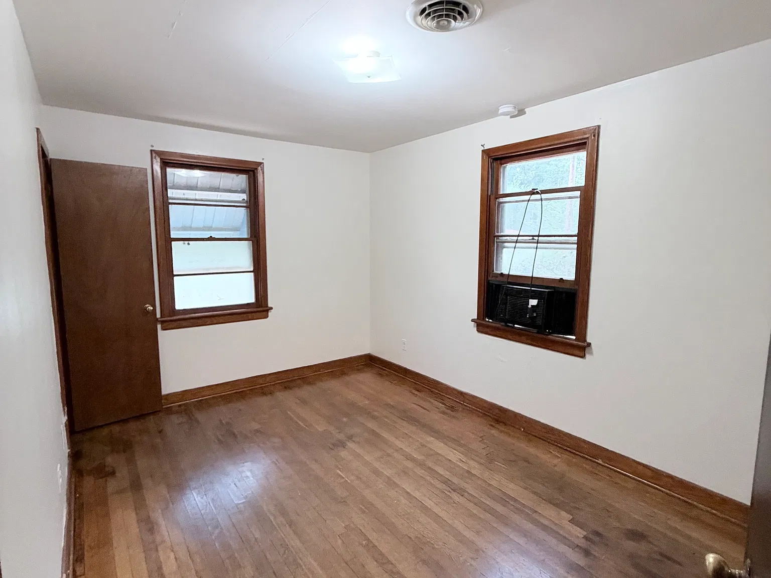 2 bed, 1000 sqft, $1,875 — Photo 3