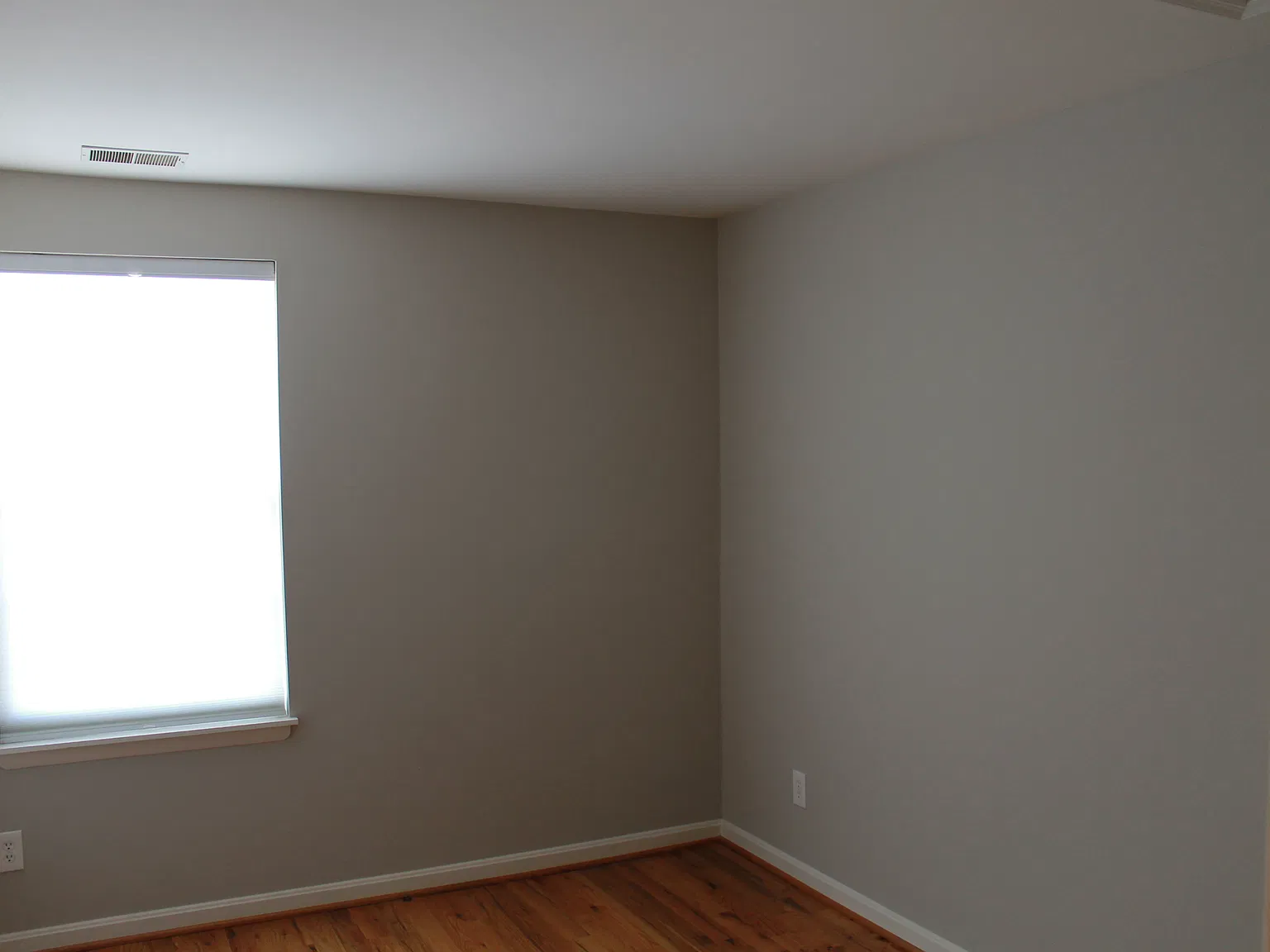 3 bed, 1200 sqft, $2,000 — Photo 3