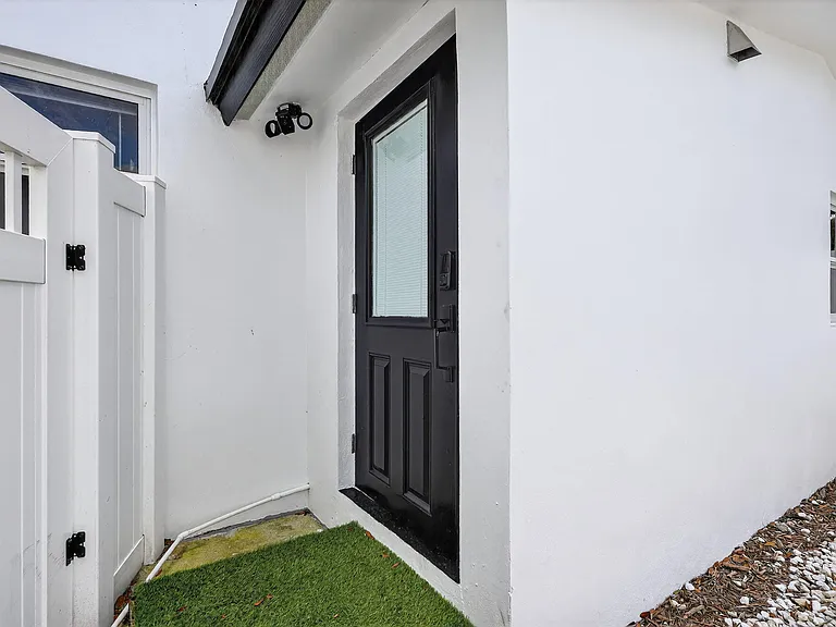 4540 SW 28th Ter — Photo 39