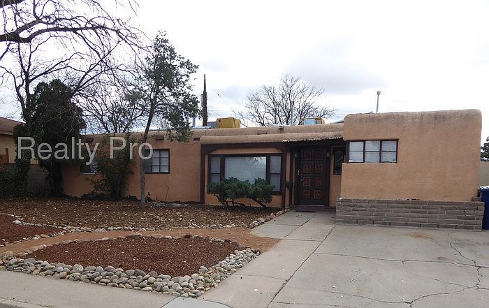 1st image of 8014 Aspen Ave NE