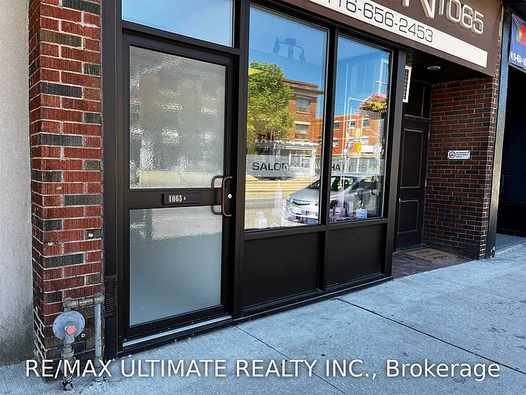 1065B Saint Clair Ave W — Photo 32