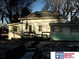 2003 N 52nd St, Lincoln, NE 68504