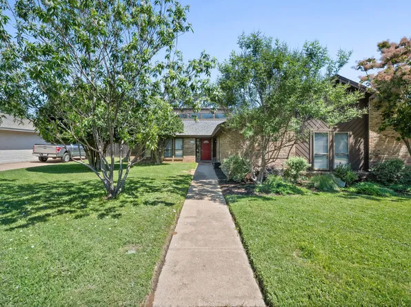 1023 Auburn Dr, Arlington, TX 76012