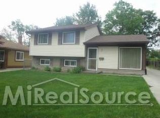 756 2nd Ave, Pontiac, MI 48340