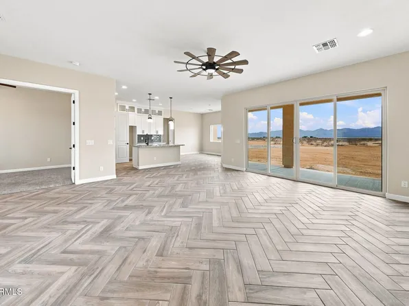 24079 N MORNING STAR Lane, Wittmann, AZ 85361