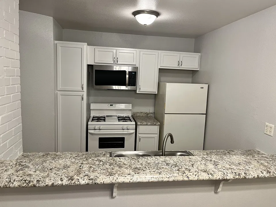 Westwinds Apartments