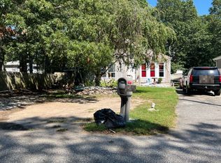 130 Auborn Ave, Shirley, NY 11967